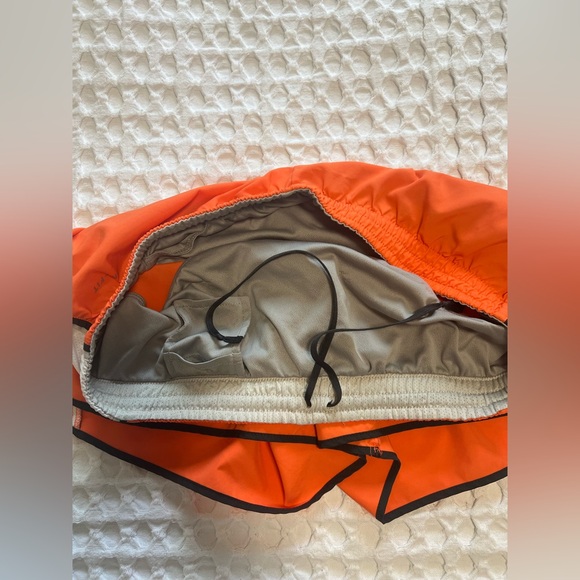 Nike Dri-Fit Women’s Orange Active Running Shorts - Picture 4 of 10